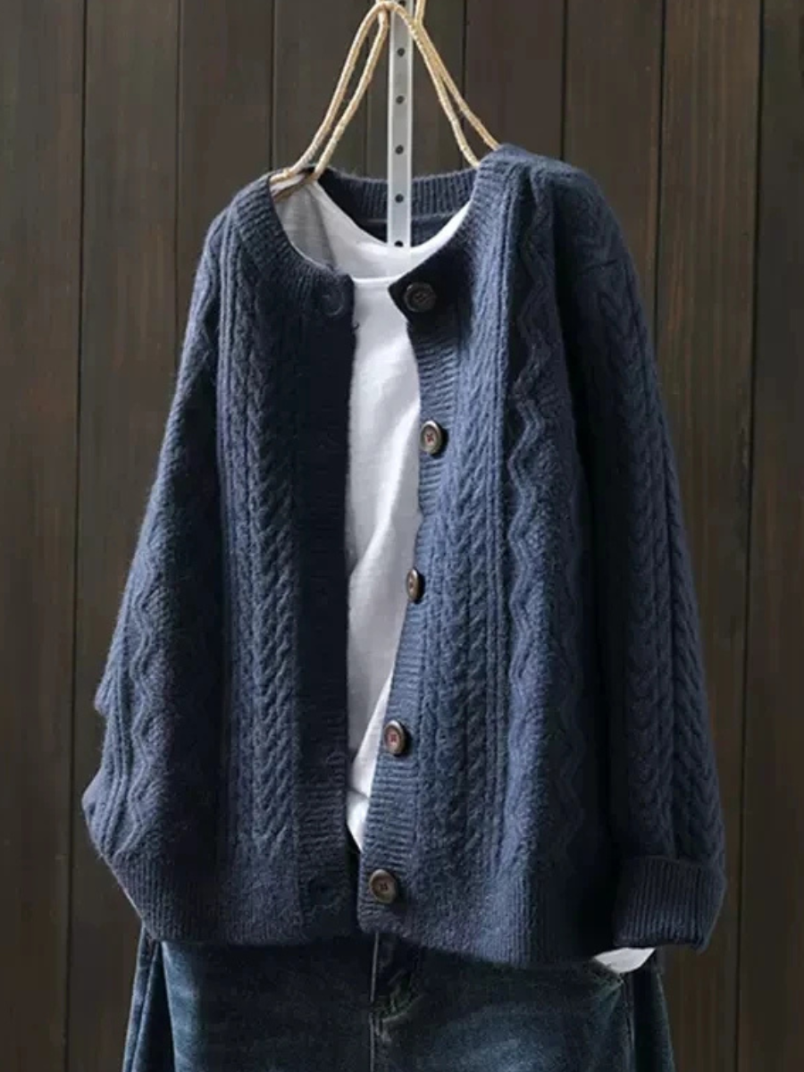 Marina – Elegant Refined Cardigan
