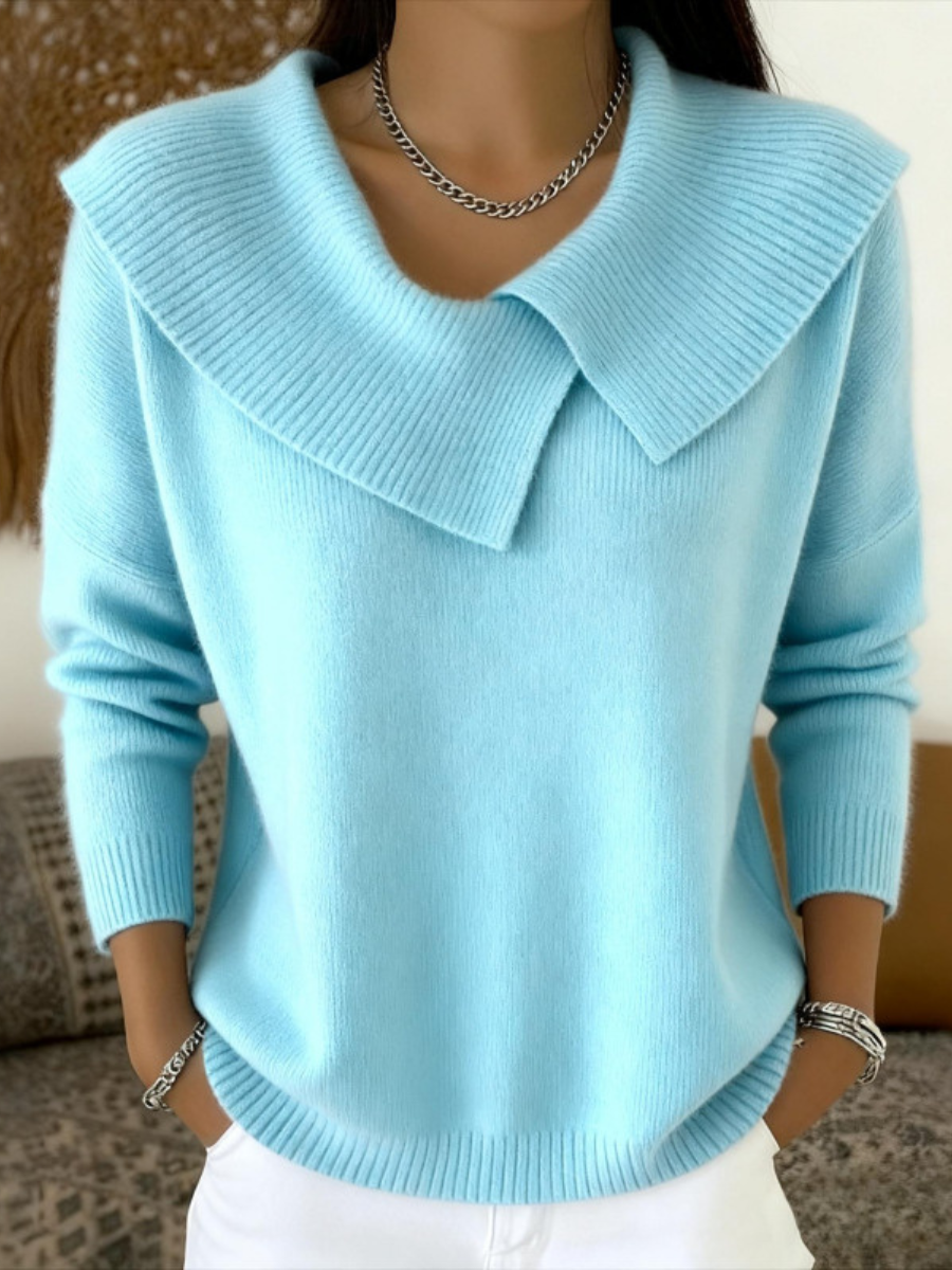 Lucia – Refined Jumper with Soft Collar