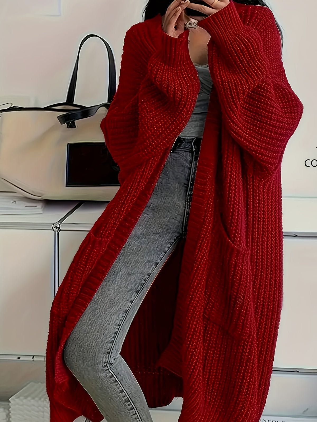 Charlotte – Elegant Cardigan with Pockets