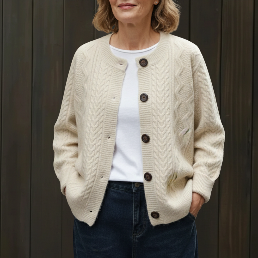 Marina – Elegant Refined Cardigan