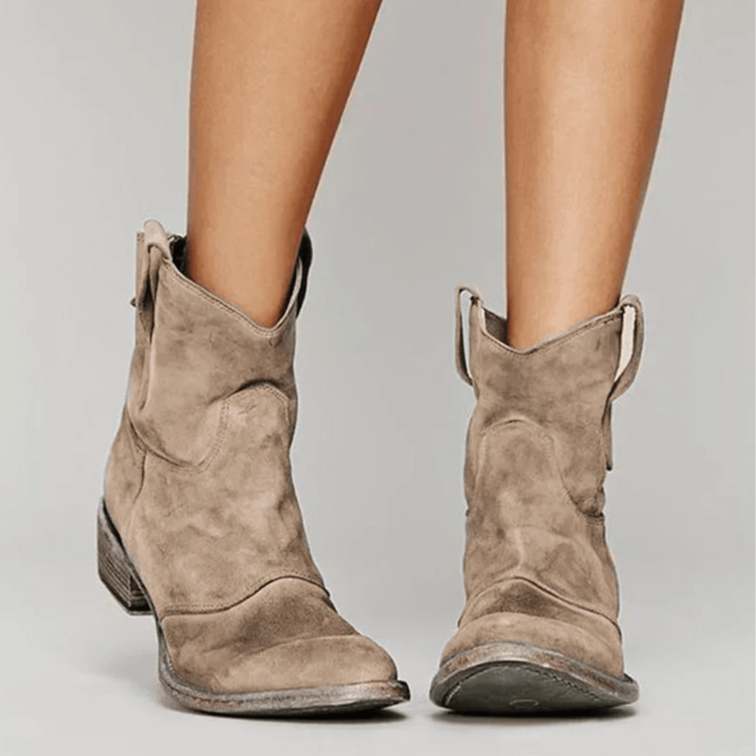 Eleanor – Timeless Suede Boots