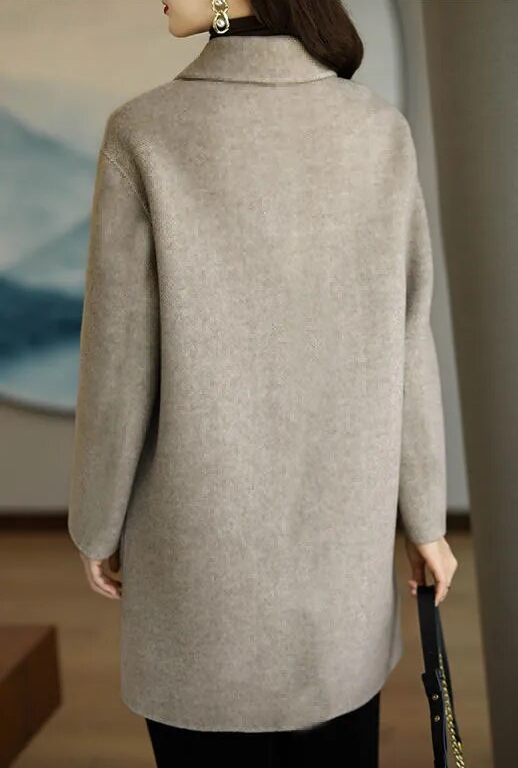 Marjolaine – Elegant Winter Wool Coat