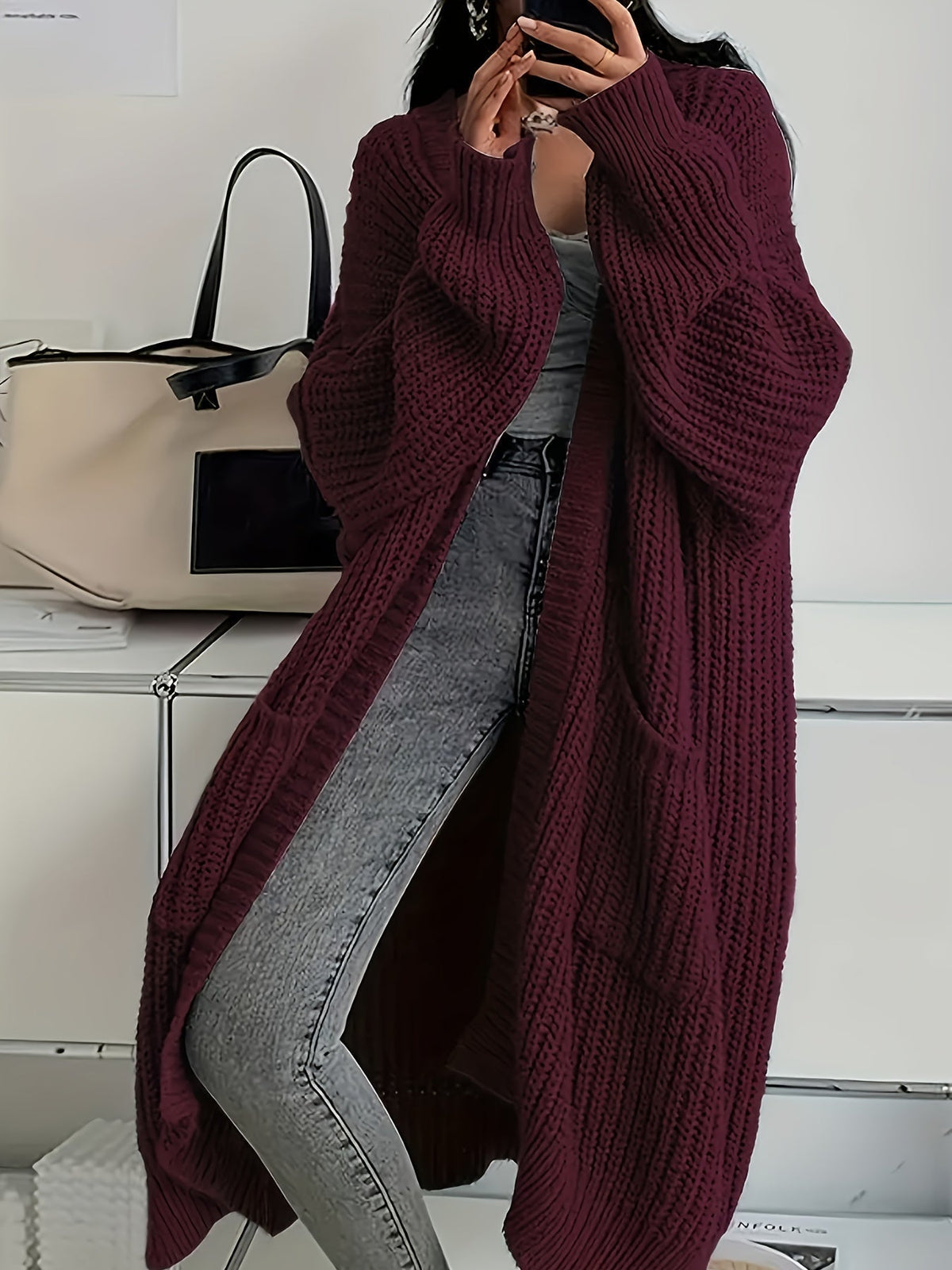 Charlotte – Elegant Cardigan with Pockets
