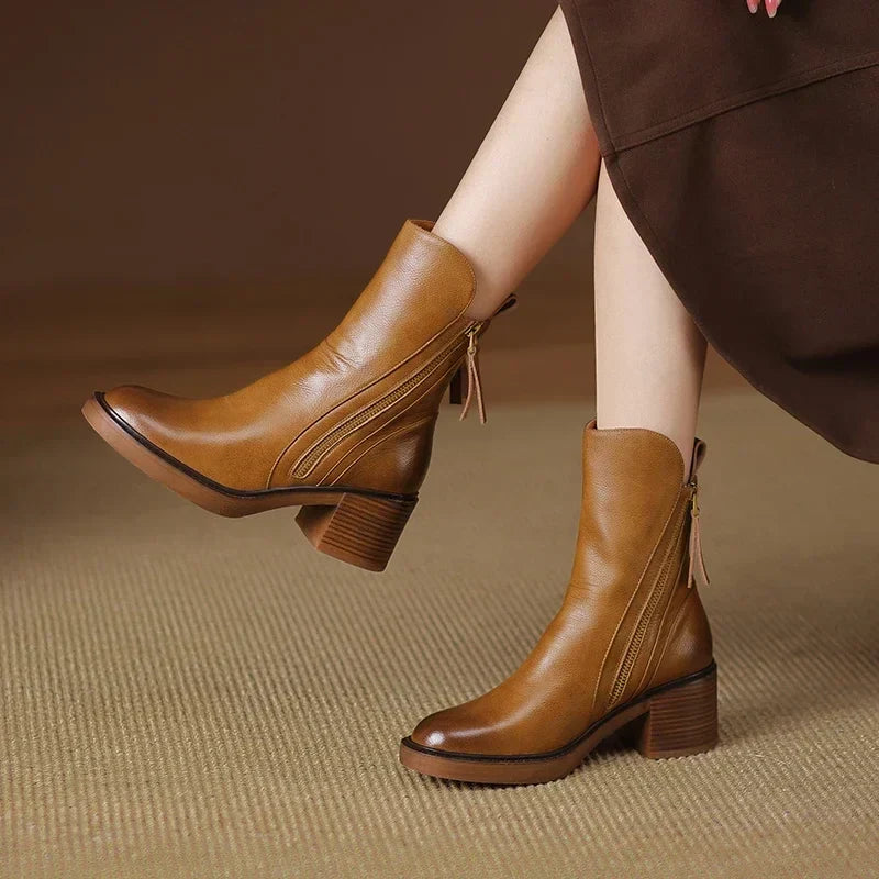 Chloé – Modern Comfort Ankle Boots