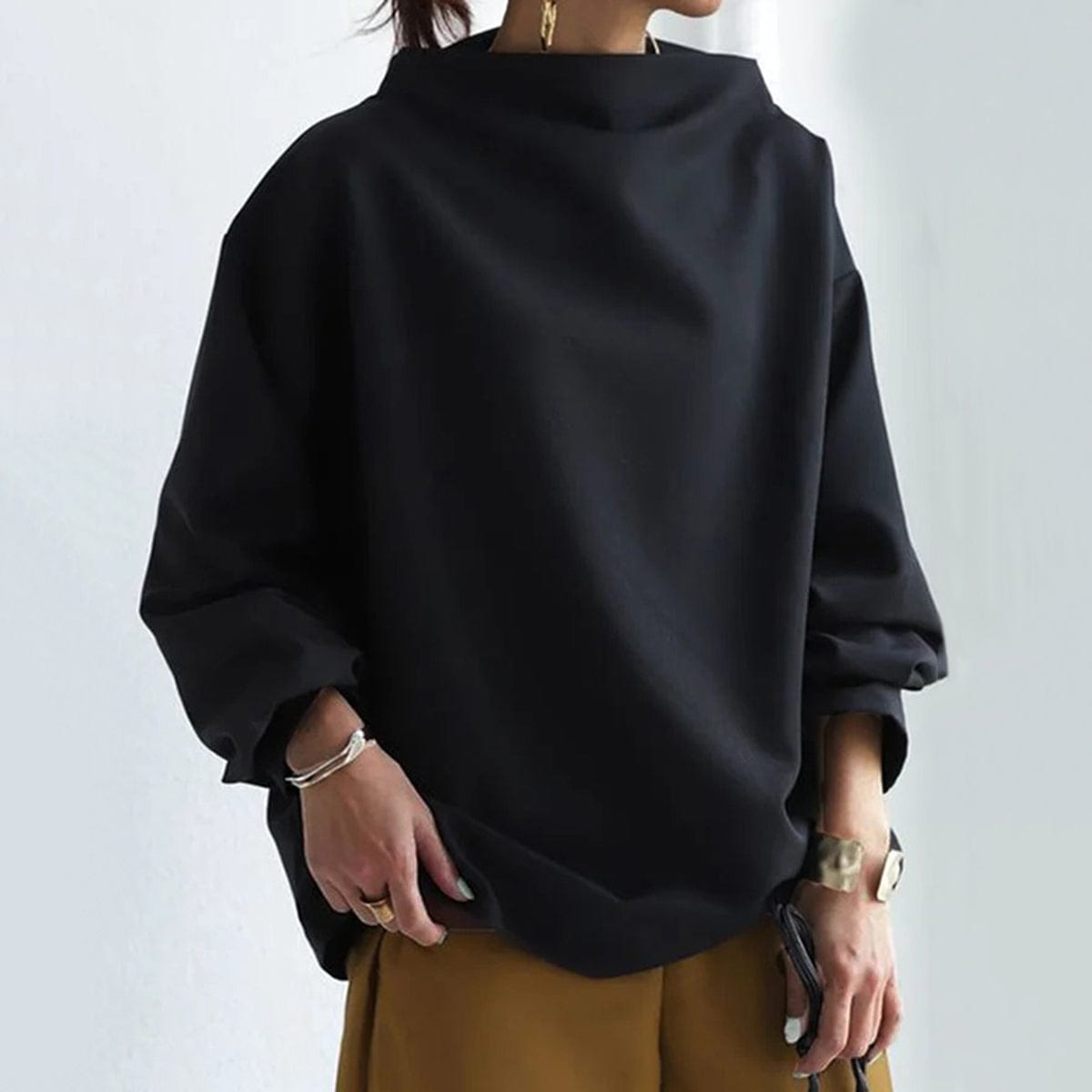 Erin – Elegant High-Neck Top