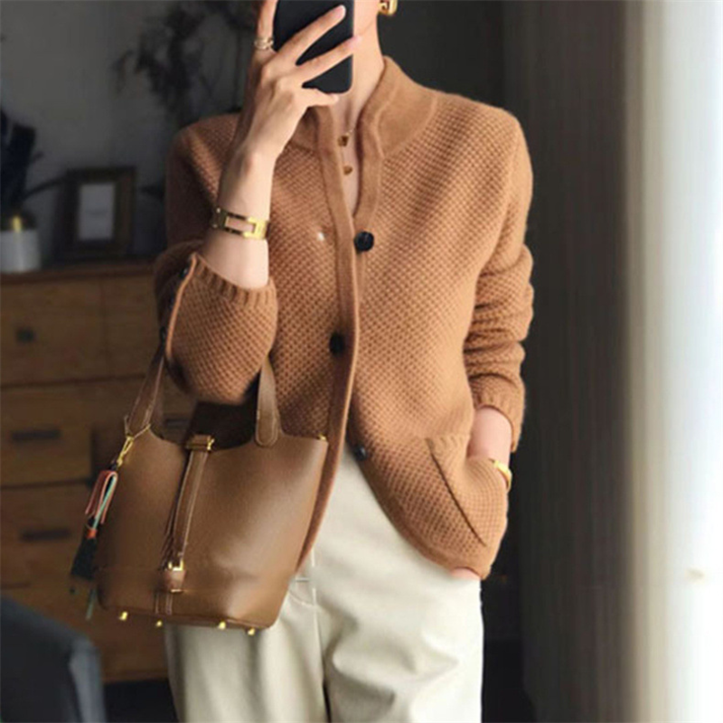 Mia – Delicate Cashmere Cardigan