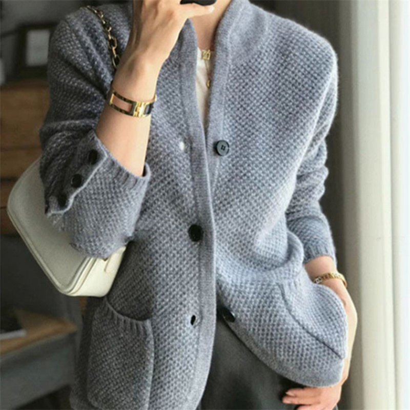 Mia – Delicate Cashmere Cardigan